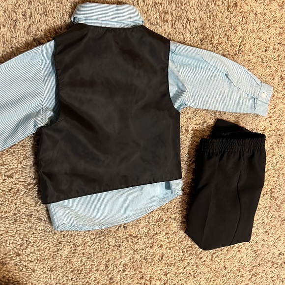 BRAND NEW Van Heusen Baby Boy 18M Dress set w/suit & vest!! - Picture 8 of 9